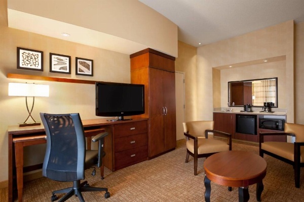 Courtyard by Marriott Junction City image 23